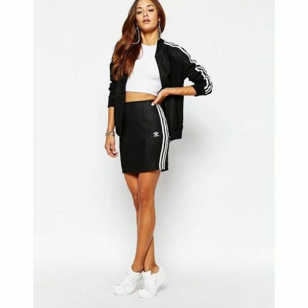Adidas Deluxe Leather Skirt With 3 Stripe Logo Size S
